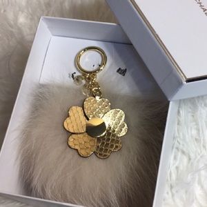 MK Large Pom Pom w/ flower( leather)